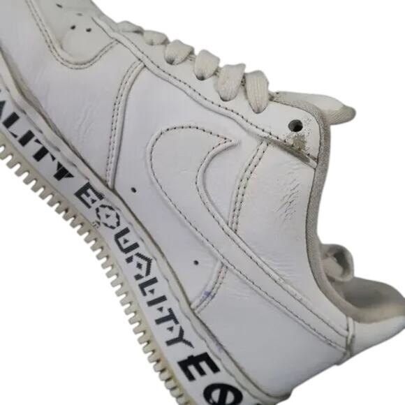 Nike Shoes Mens 6.5 Sneaker Air Force 1 Low Equality Lifestyle Leather AF1 White - Picture 15 of 16